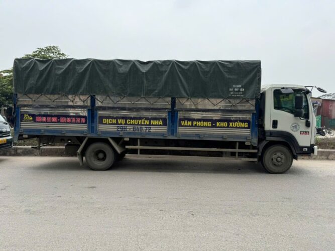 Xe tải chở hàng 7 tấn